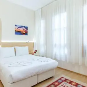 Otantik Apartahotel